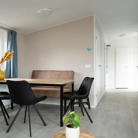 Bis Sechs Personen Ohne Hund 펜션 *